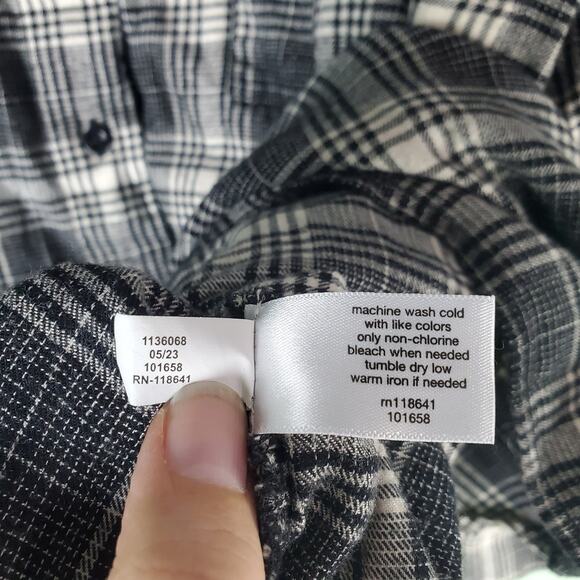 Lane Bryant Womens Black White Plaid Button Up Shirt size 34 / 36 - Picture 7 of 7